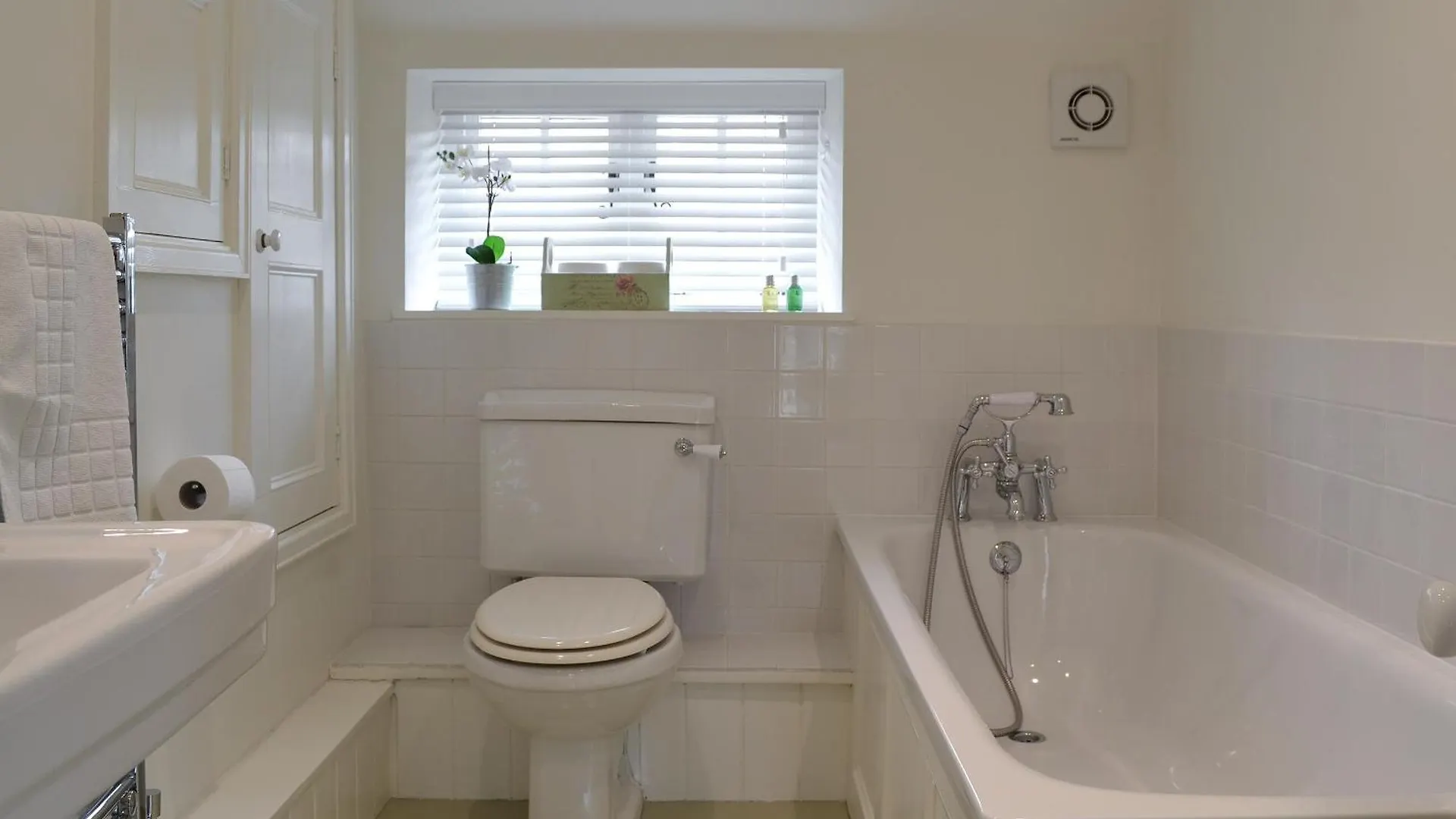 Sunny Cottage Bulmer
